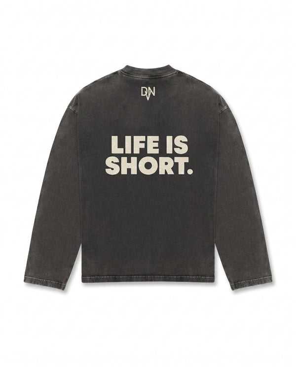 LIFE IS SHORT Vintage black longsleeve